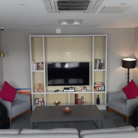 Yugo Explore - Arofan House Apartment Cardiff Exterior photo